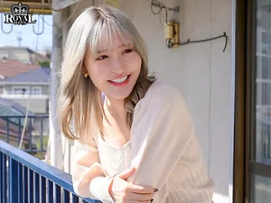 Người mình thầm thương trộm nhớ chị nhà bên, thanh niên làm liều nhìn trộm và bị bắt gặp