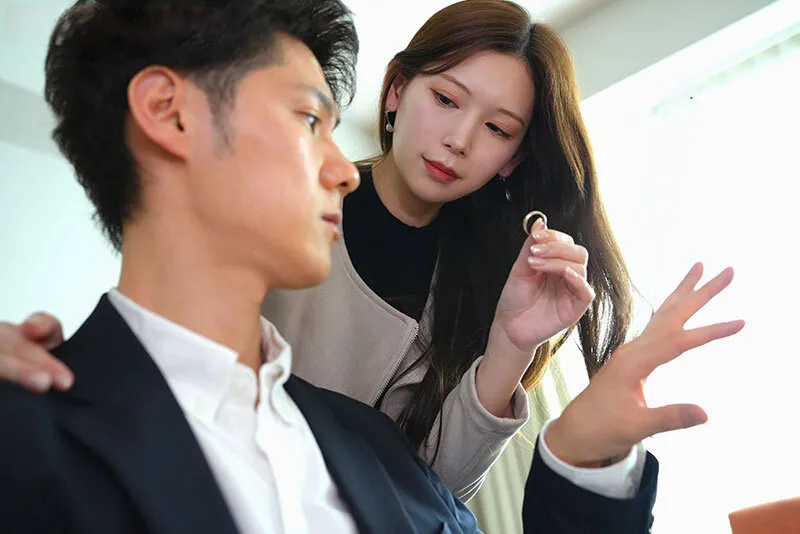 Bà xã đi đi giã ngoại, ông xã ở nhà bị nhỏ em cô vợ gạ xxx không trượt phát nào